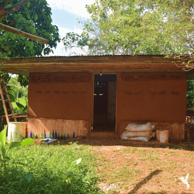 ArtFarm Natural Building in Panama